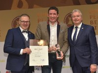 Brau2019  BEERStar Award 2019 überreicht von: links: Georg Rittmayer, Präsident der Privaten Brauereien Bayern e.V. rechts: Detlef Projahn, Präsident der Privaten Brauereien Deutschland e.v.  -- : Messe